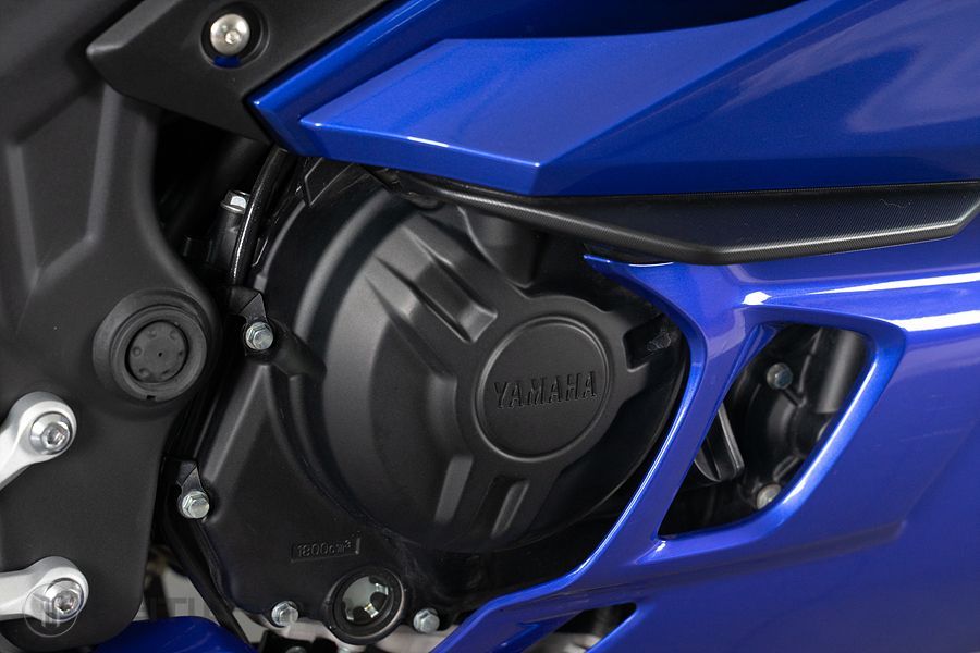 야마하 YZF R3 9