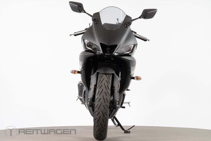 야마하 YZF R3 more