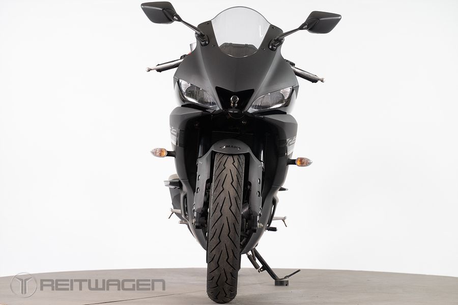 야마하 YZF R3 more