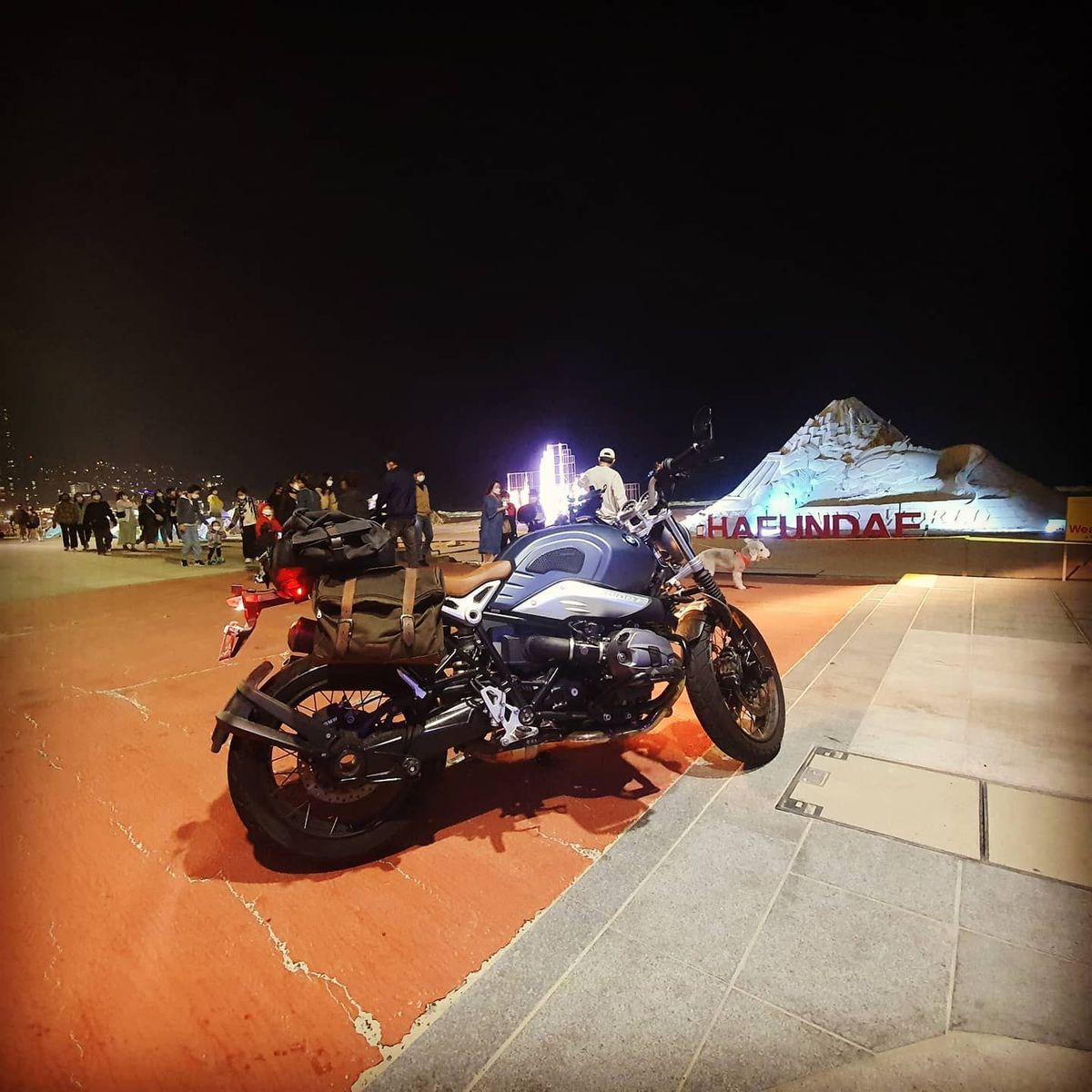 BMW R nine T 스크램블러 13