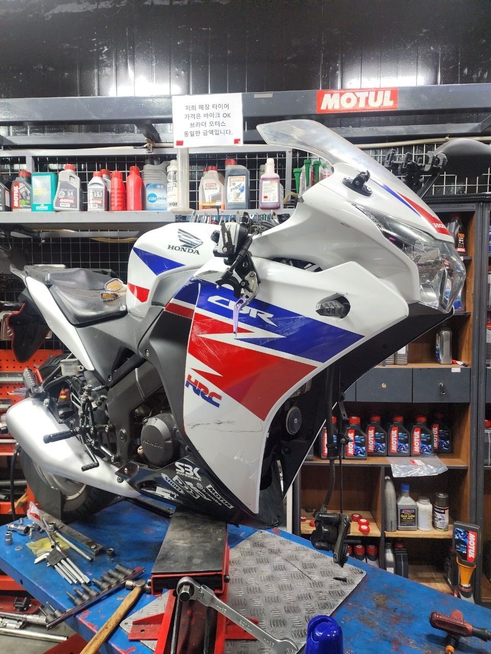 혼다 CBR 125 R thumb 2
