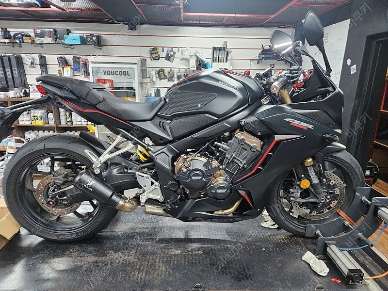 혼다 CBR 650 R MT more