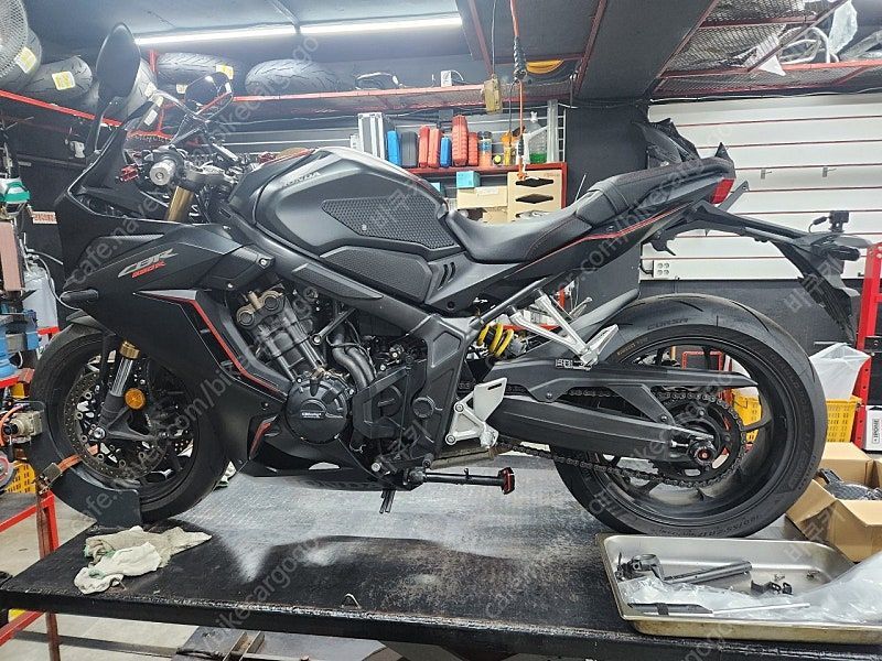혼다 CBR 650 R MT thumb 2