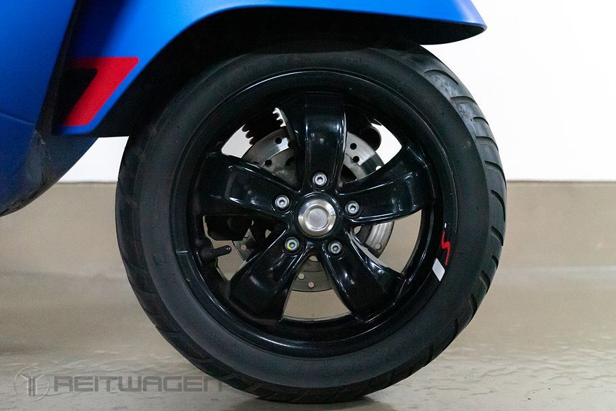 베스파 GTS 300 슈퍼 15