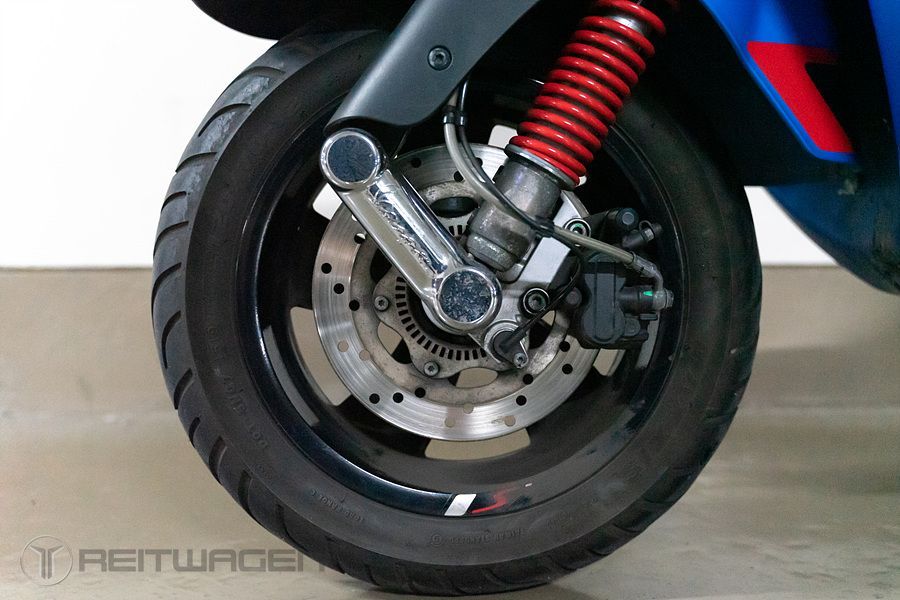 베스파 GTS 300 슈퍼 8