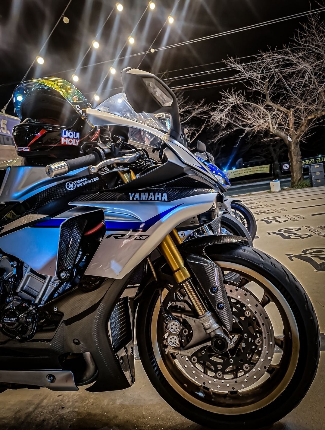 야마하 YZF R1 M more