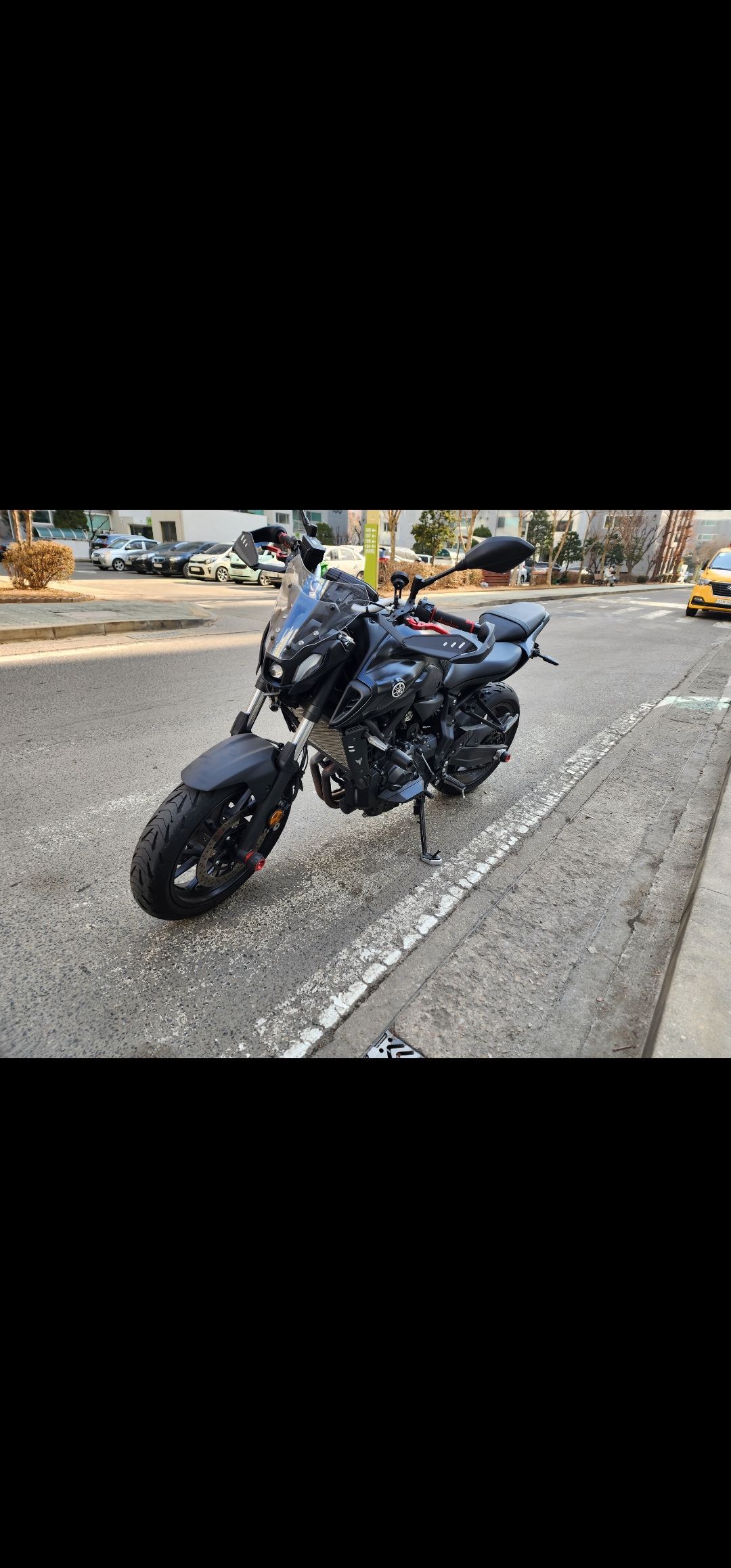 야마하 MT 07 thumb 2