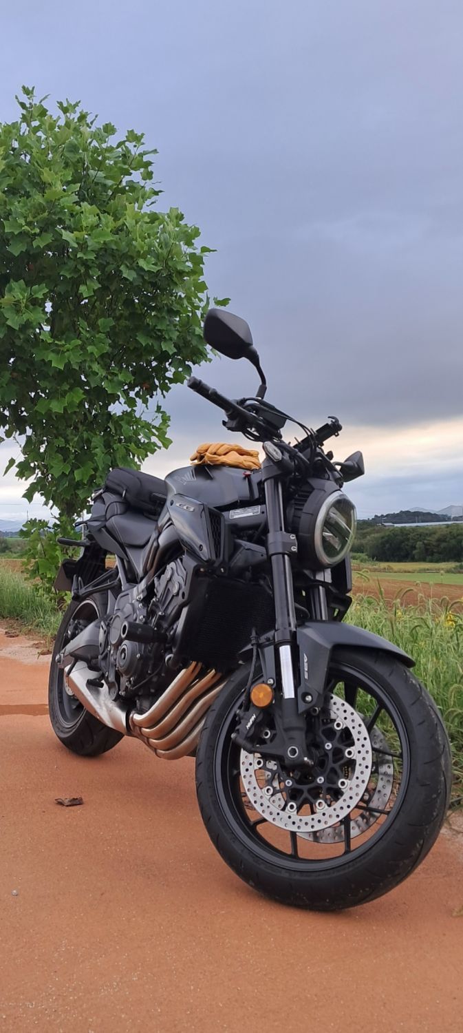 혼다 CB 650 R thumb 2