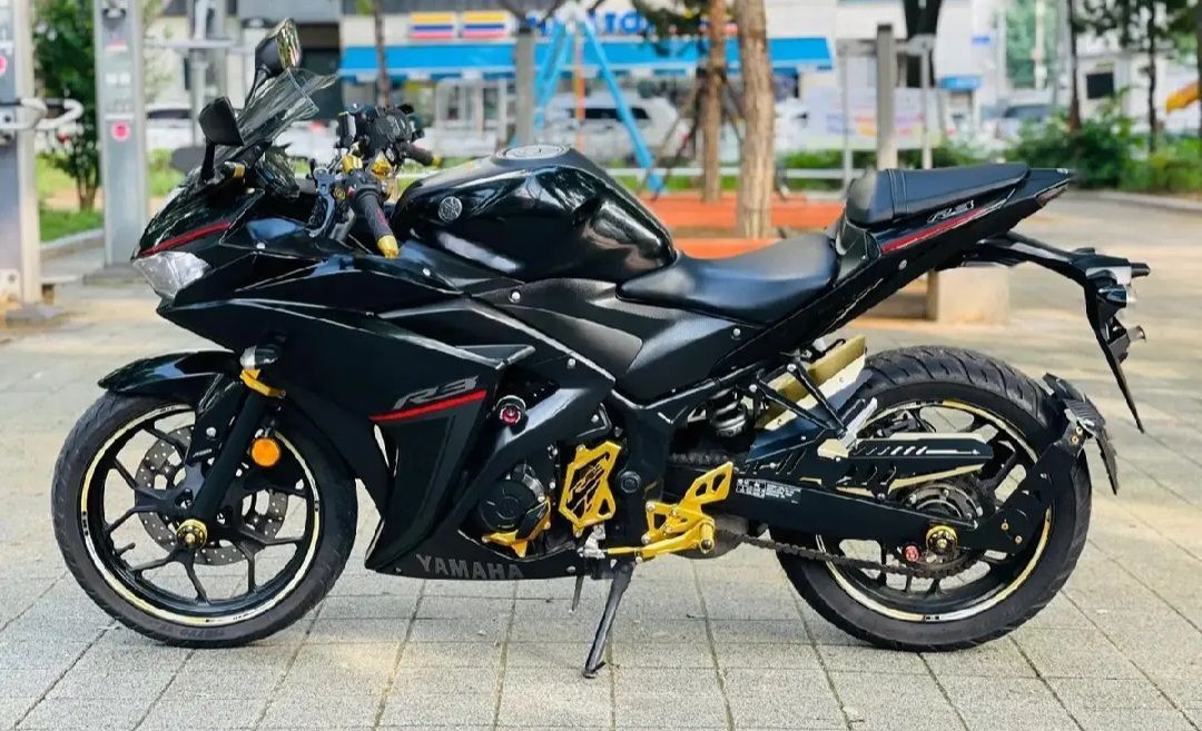 야마하 YZF R3 4