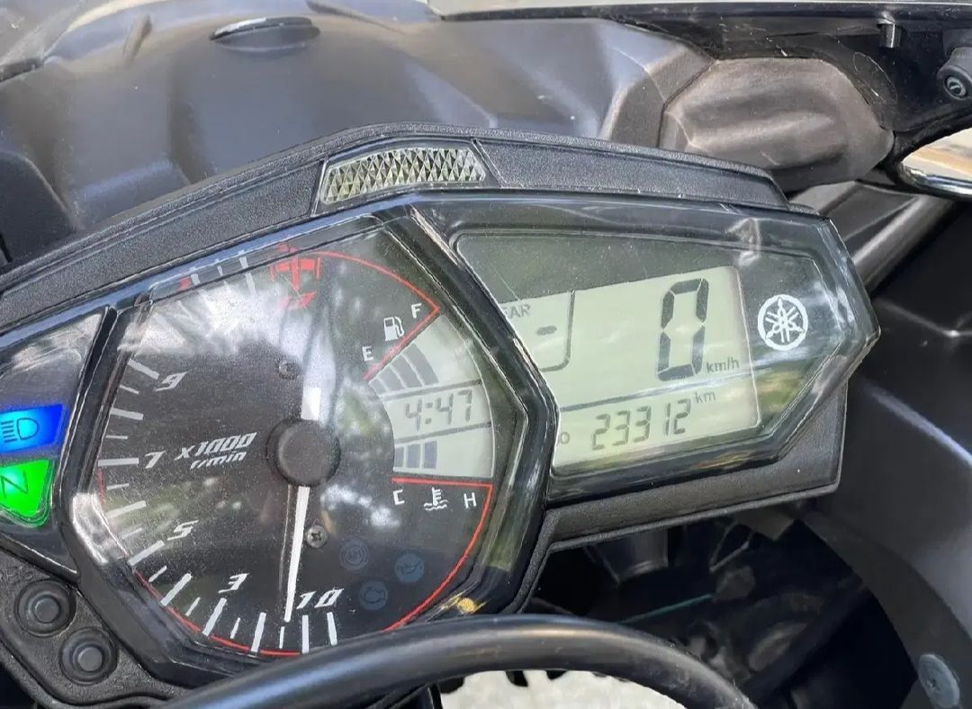 야마하 YZF R3 10