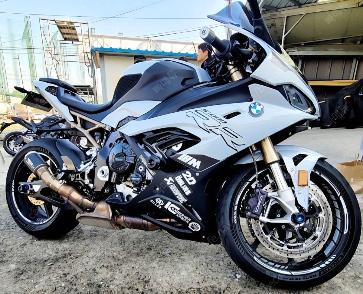 BMW S 1000 RR thumb 2