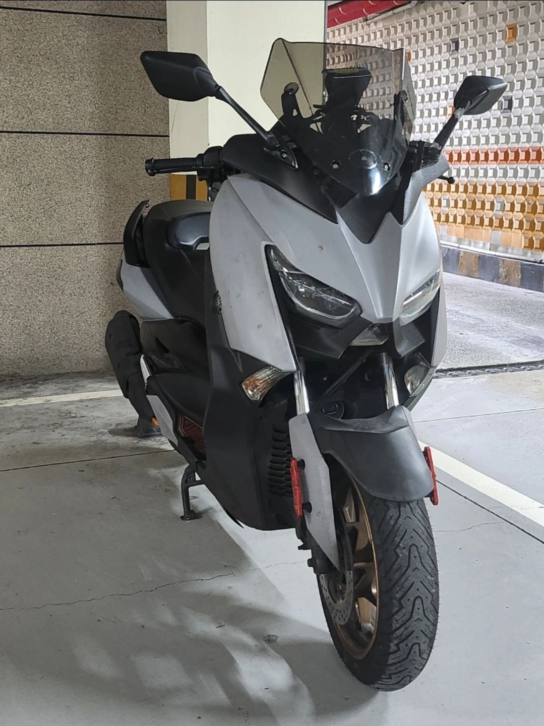 야마하 XMAX 300 ABS main