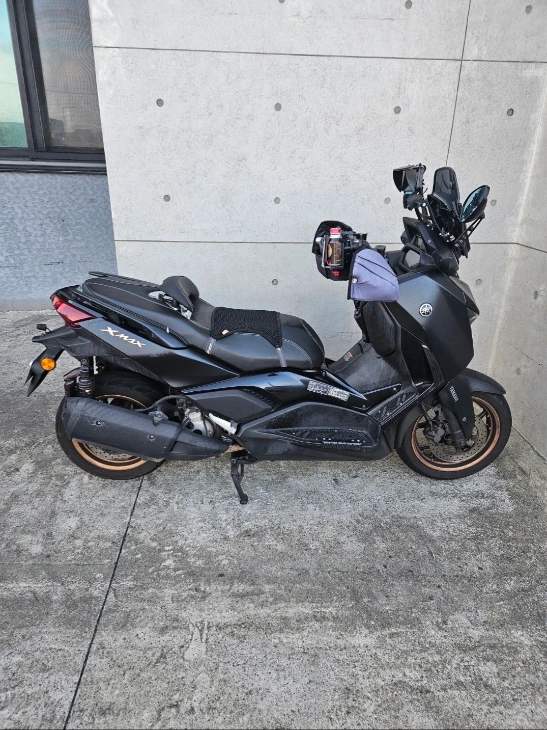 야마하 XMAX 300 ABS 8