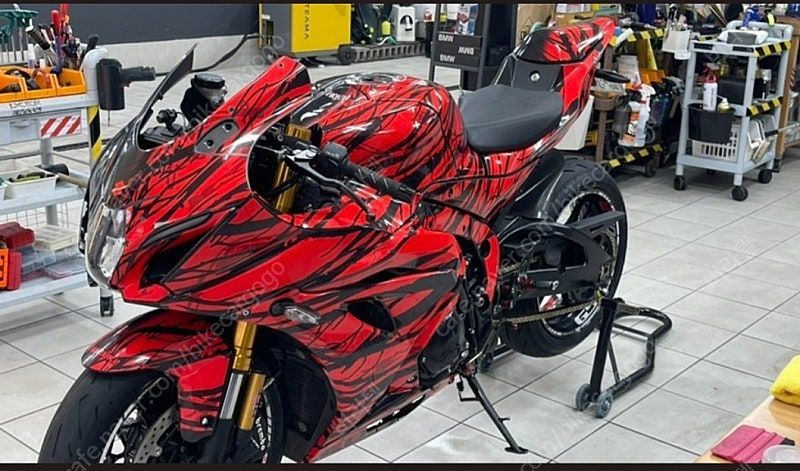 스즈키 GSX R 1000 R more