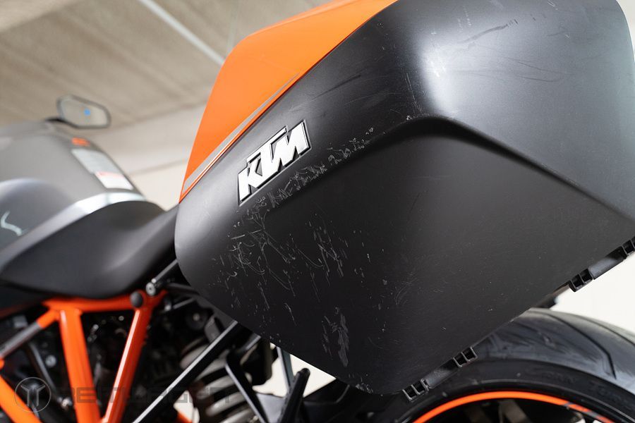 KTM 1290 슈퍼듀크 GT 13