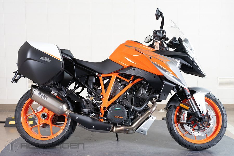 KTM 1290 슈퍼듀크 GT main