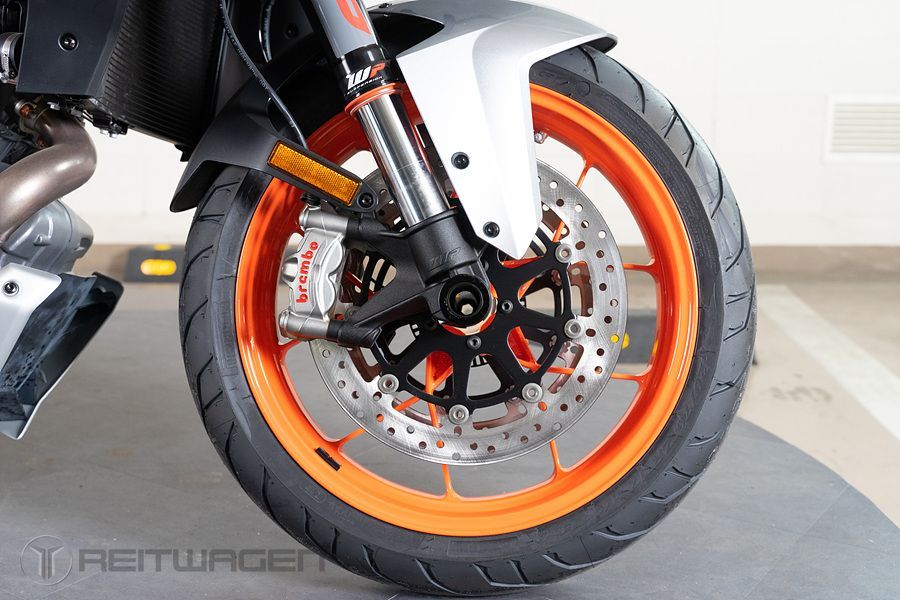 KTM 1290 슈퍼듀크 GT 9