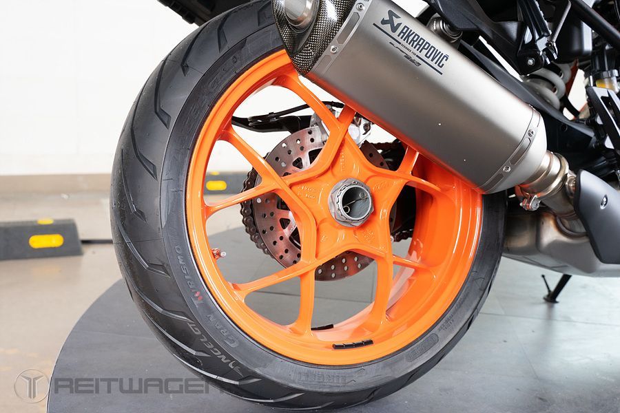 KTM 1290 슈퍼듀크 GT 8