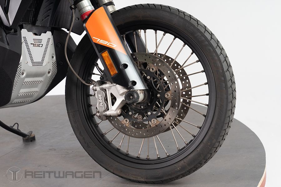 KTM 790 어드벤처 17