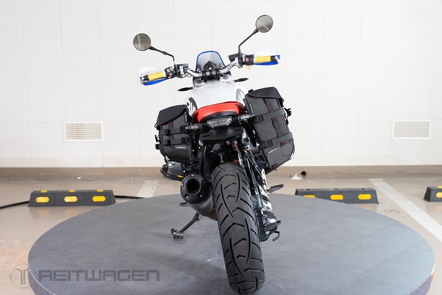 BMW R nine T 어반 GS 4