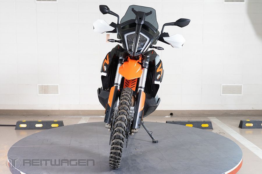 KTM 890 어드벤처 R more