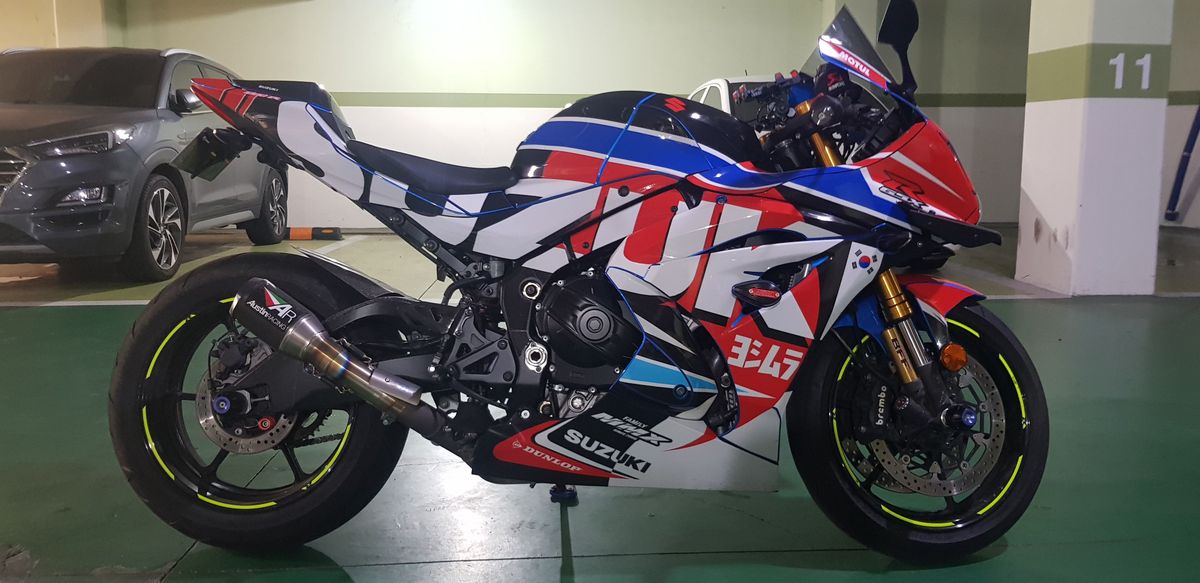 스즈키 GSX R 1000 R main