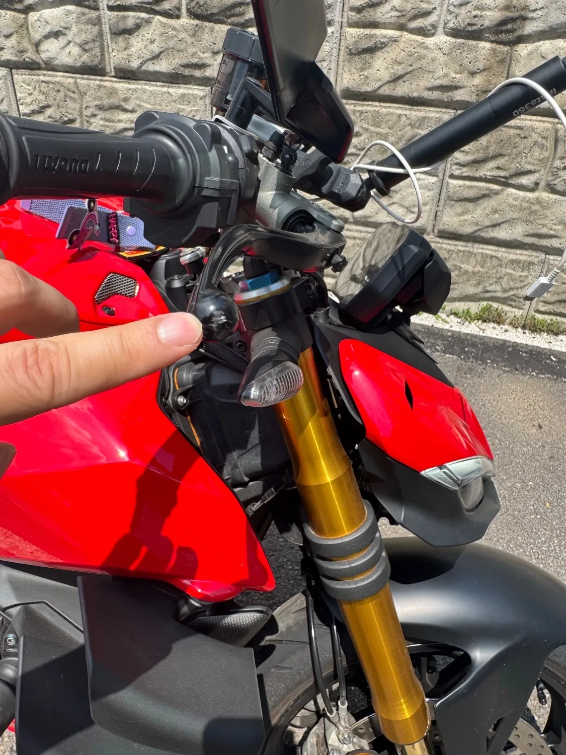 두카티 스트리트파이터 V4 S 13