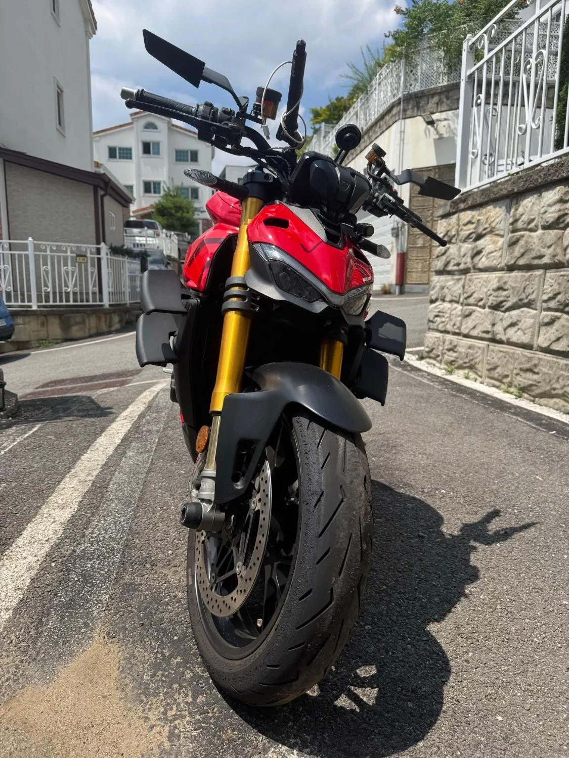 두카티 스트리트파이터 V4 S main