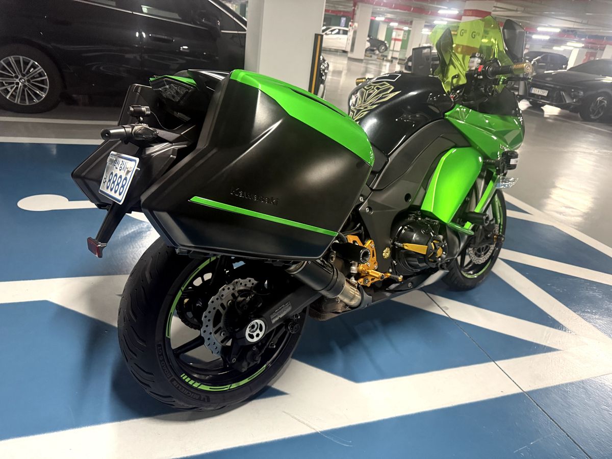 가와사키 Z 1000 SX 4