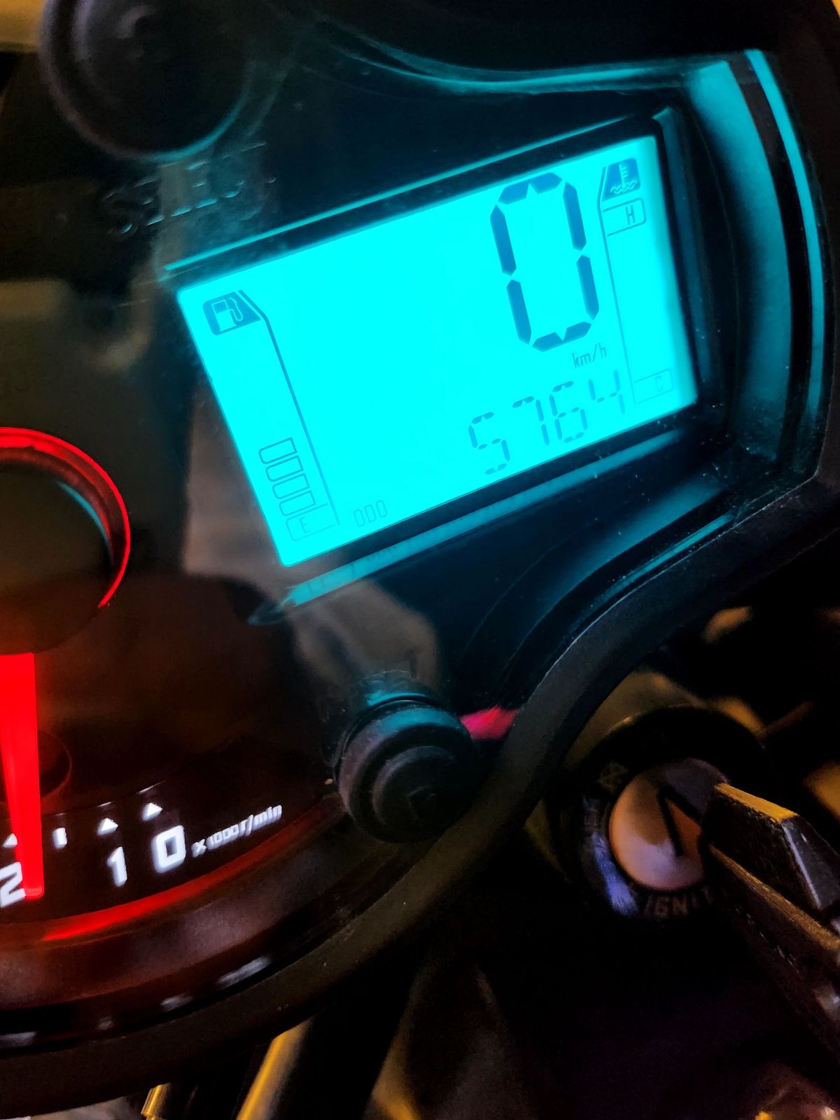 KR모터스 아퀼라 300 S 8