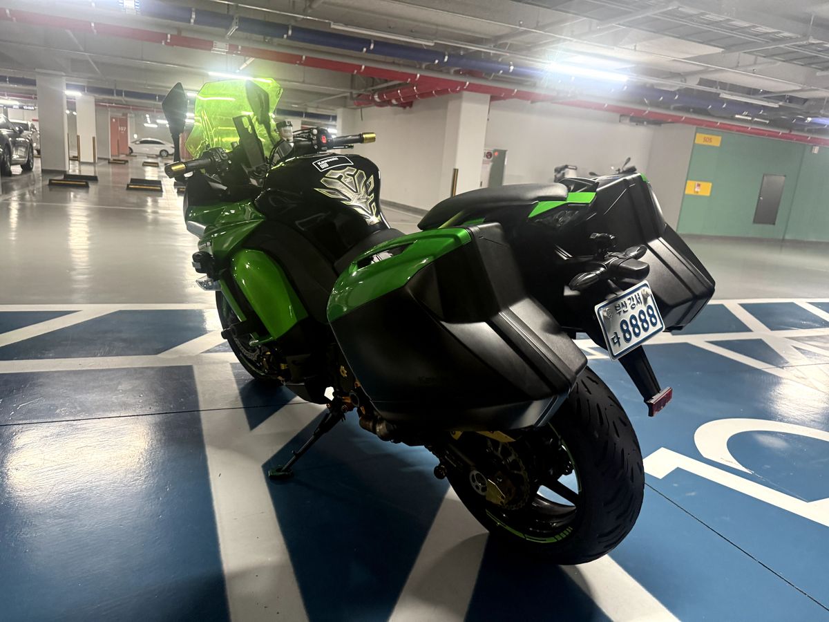 가와사키 Z 1000 SX more