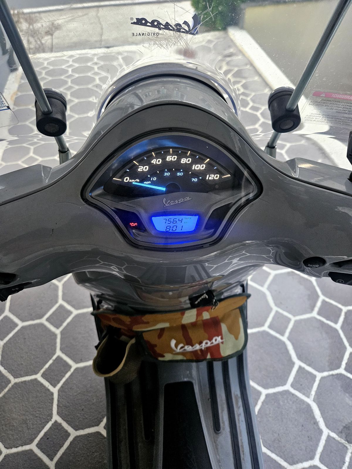 베스파 LX 125 more