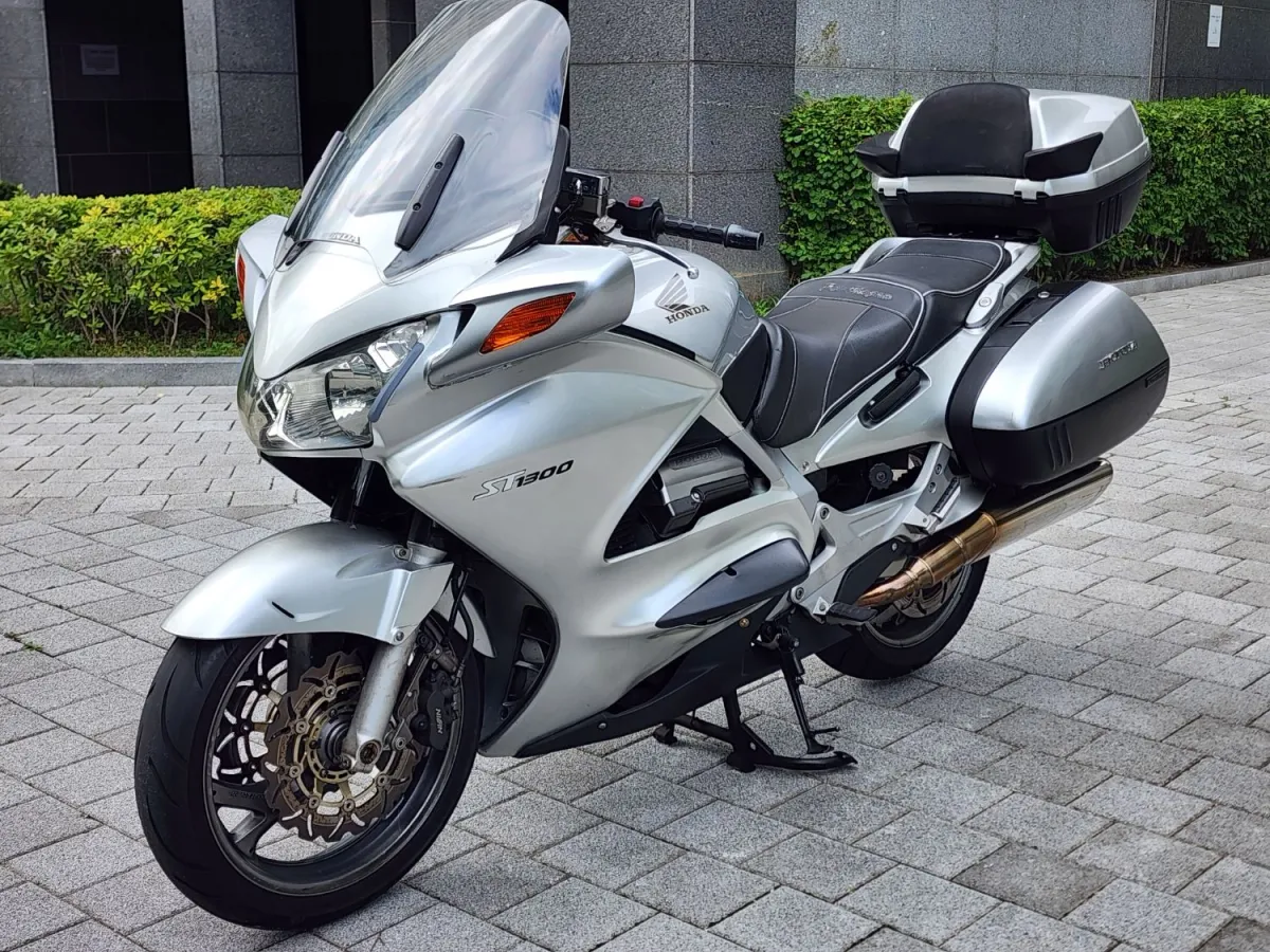 혼다 ST 1300 4
