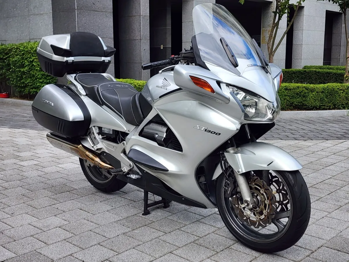 혼다 ST 1300 more