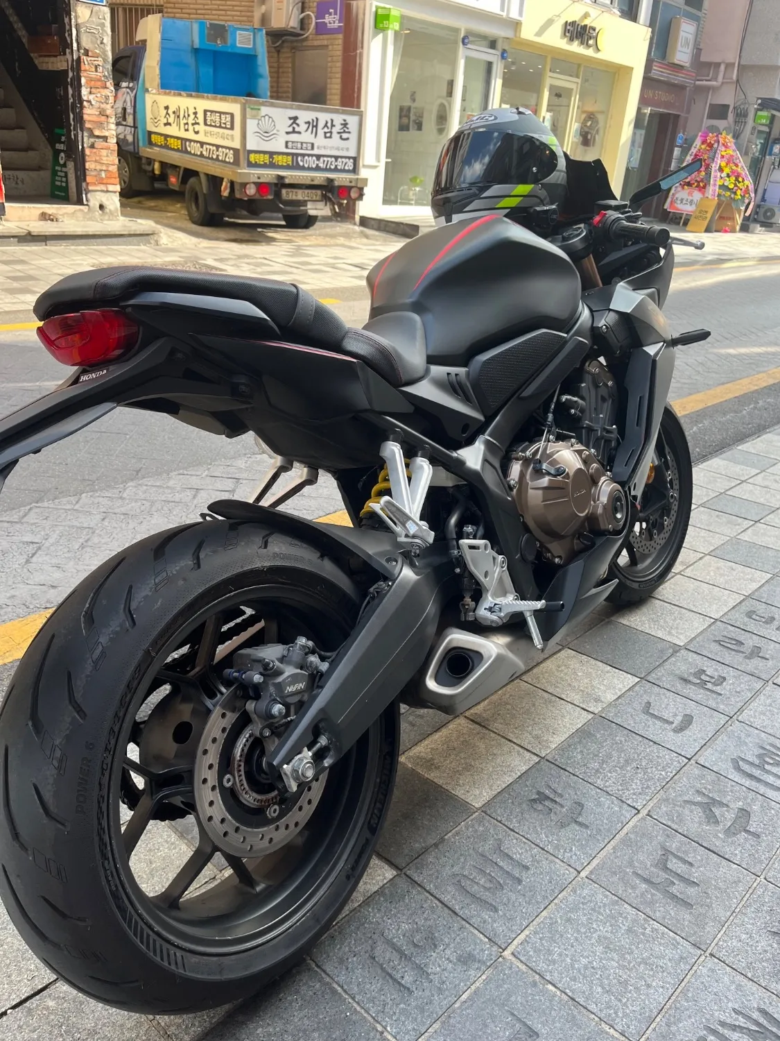 혼다 CBR 650 R MT more