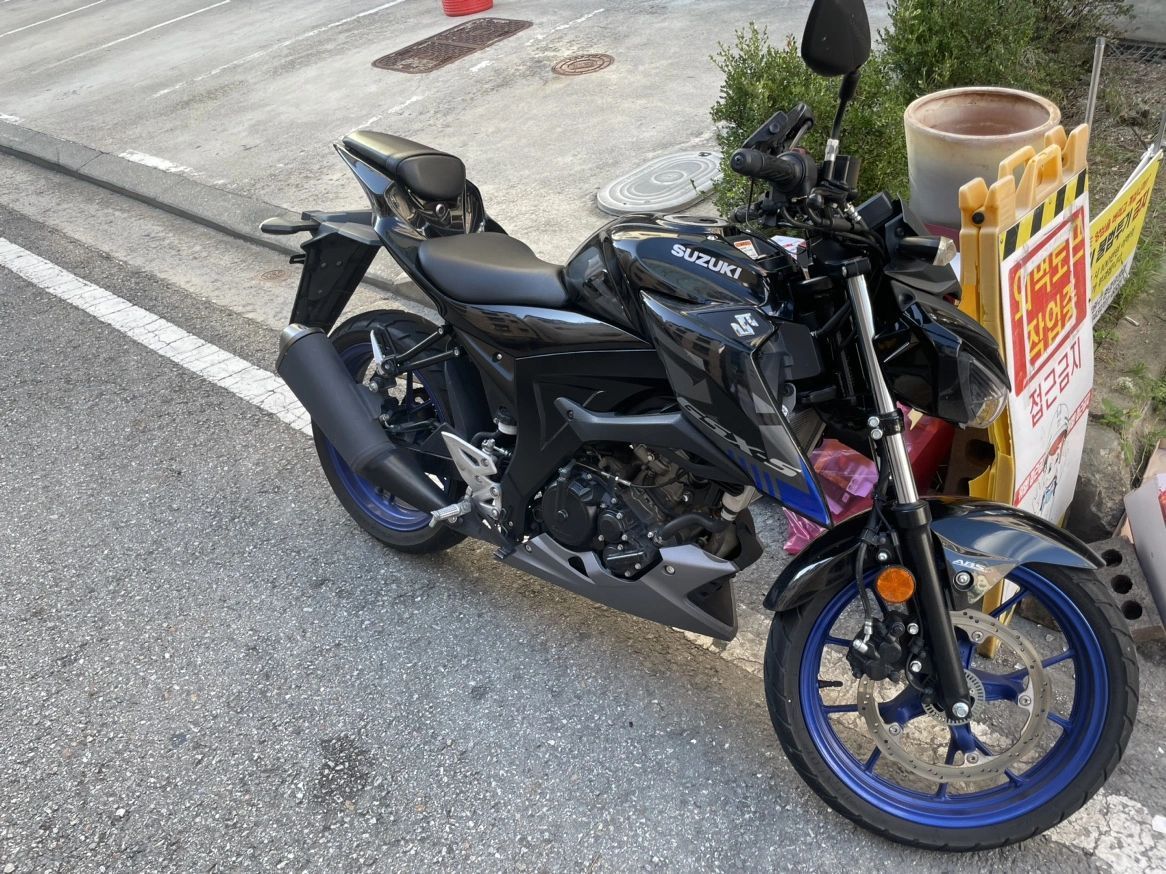 스즈키 GSX S 125 4