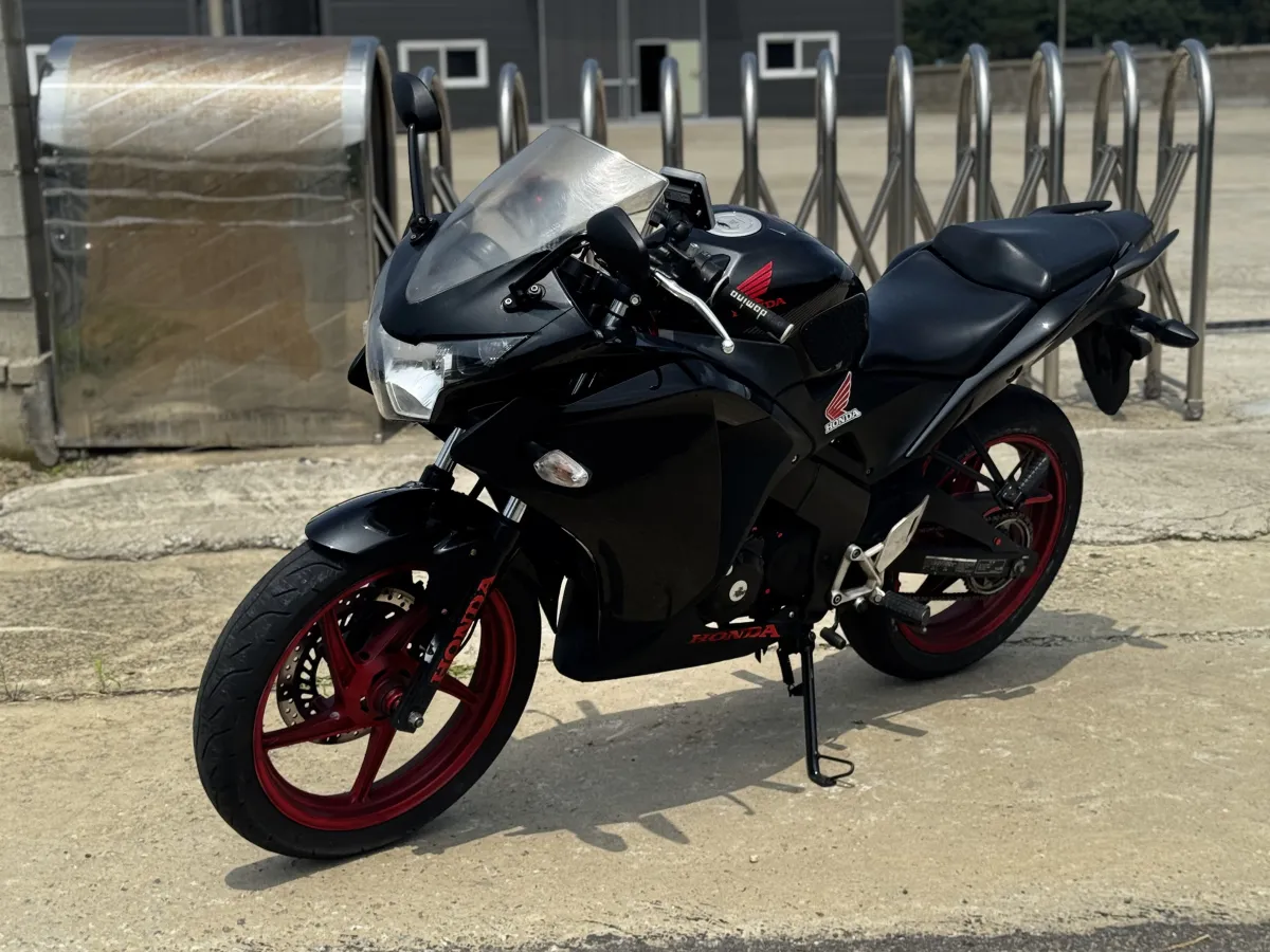 혼다 CBR 125 R 5