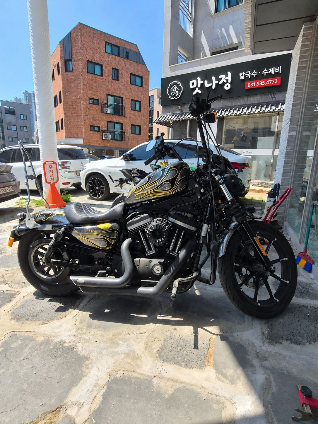 할리데이비슨 아이언 883 6