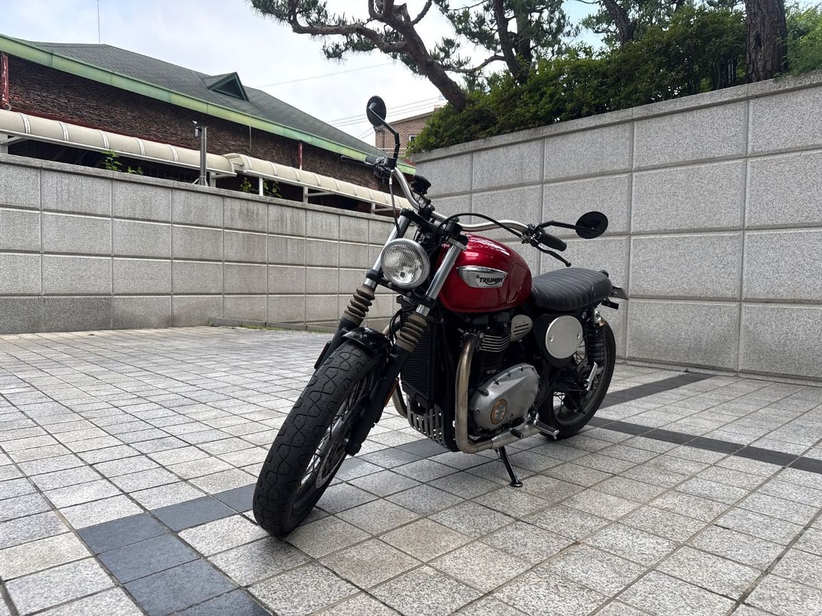 트라이엄프 본네빌 T100 more
