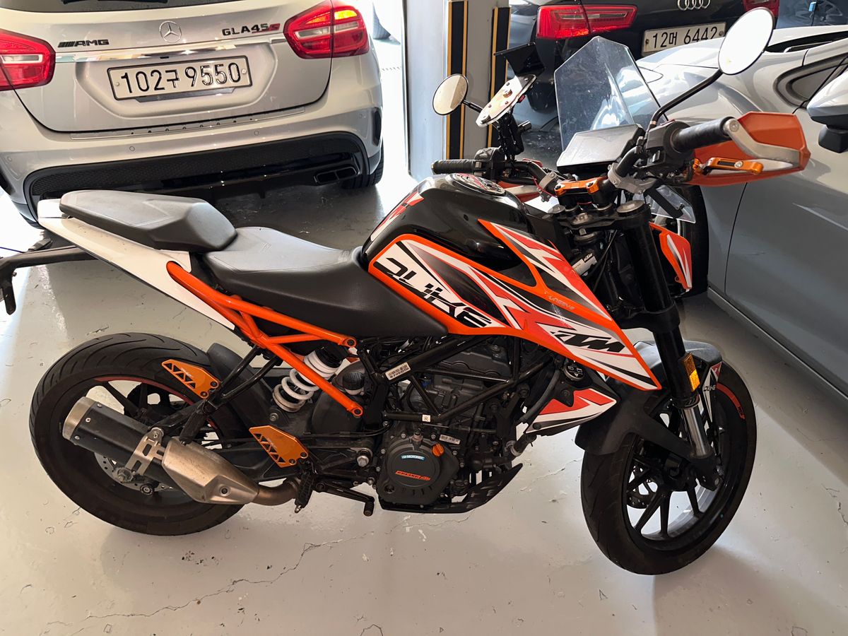 KTM 125 듀크 main