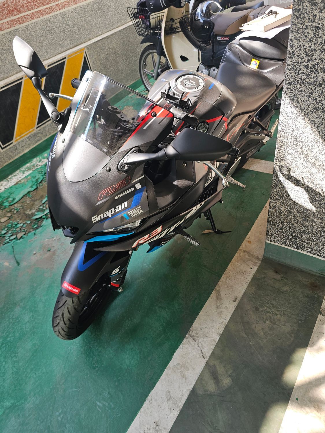 야마하 YZF R3 thumb 2