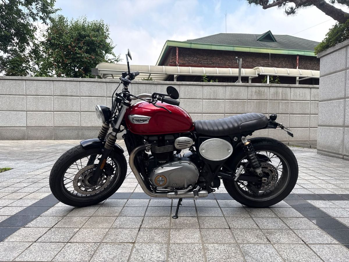 트라이엄프 본네빌 T100 4