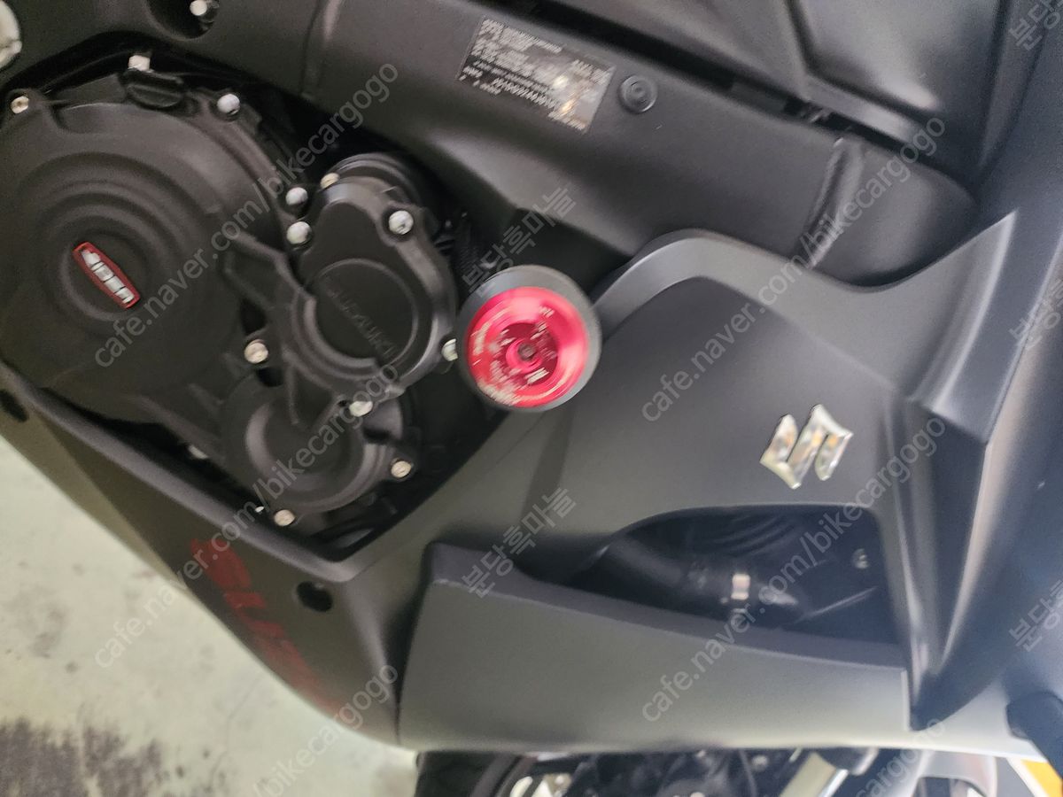 스즈키 GSX S 1000 F 5