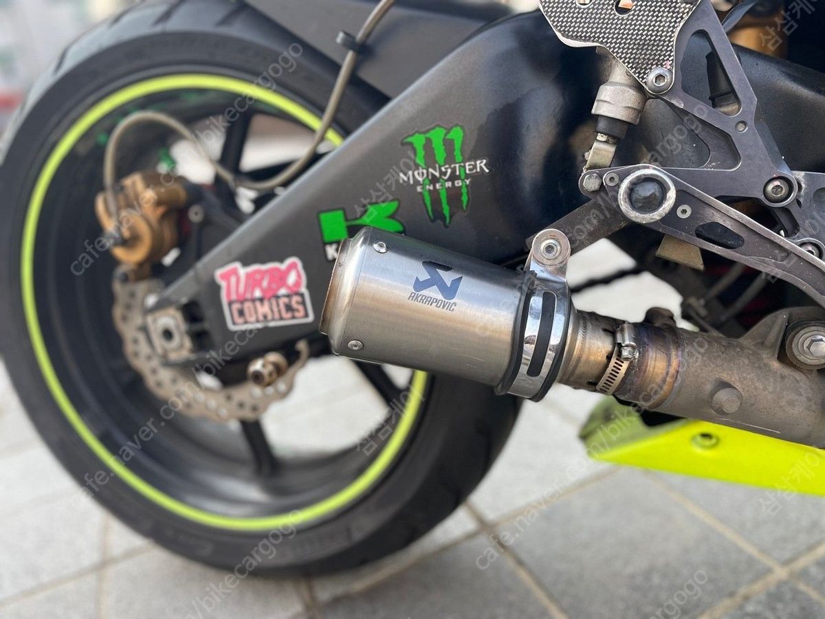 가와사키 닌자 ZX 10 R 10