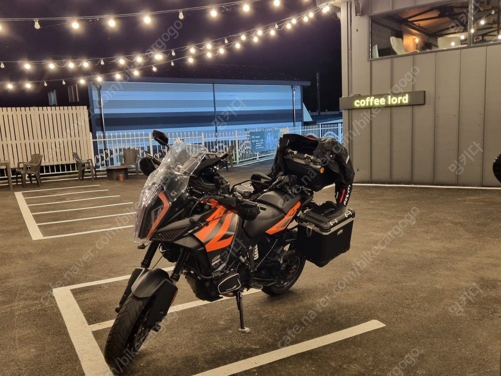KTM 1290 슈퍼 어드벤처 S main