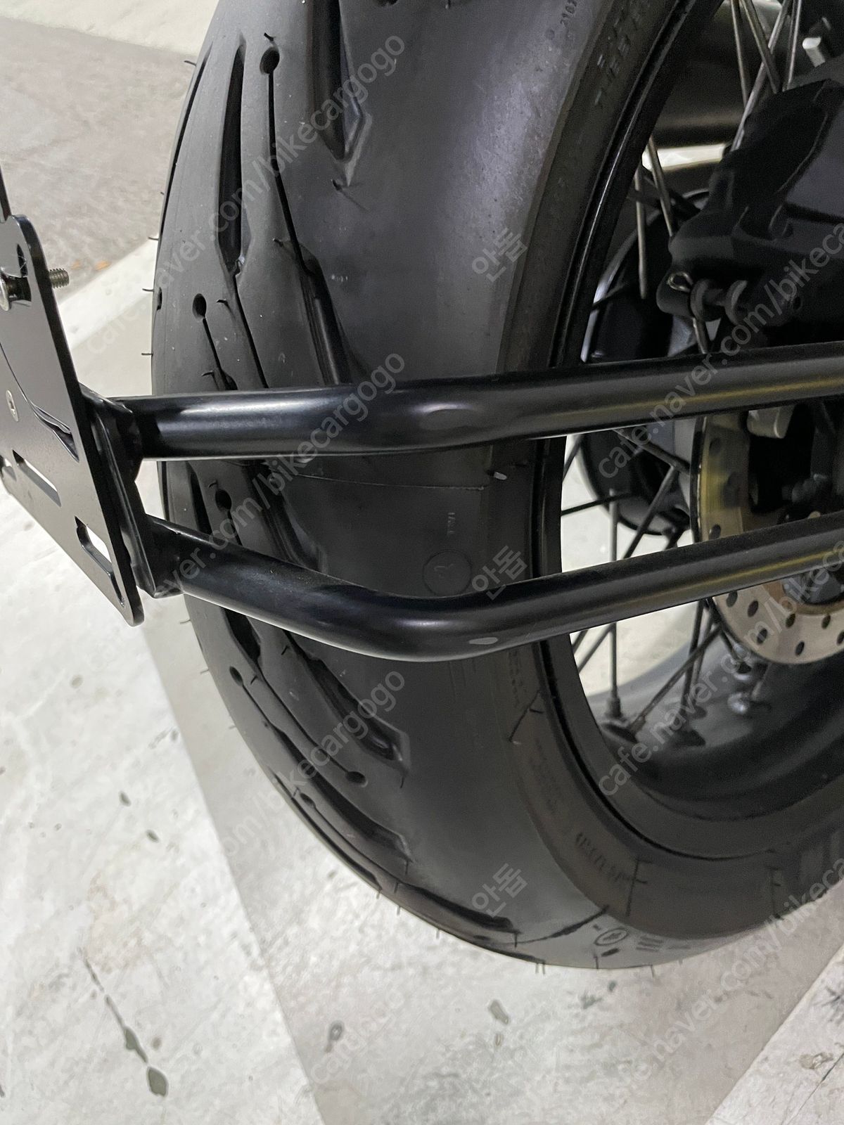 BMW R nine T  4