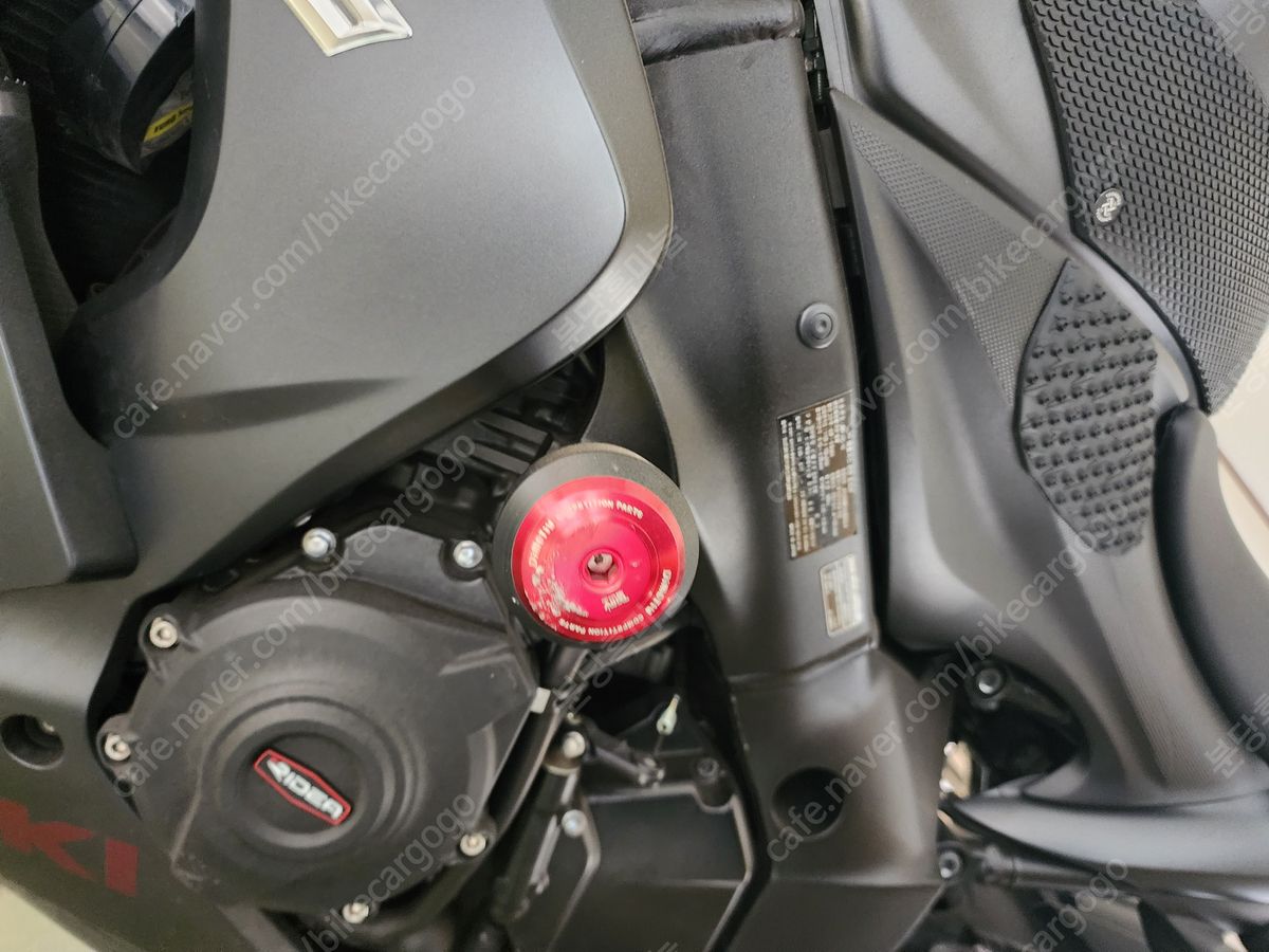 스즈키 GSX S 1000 F thumb 2