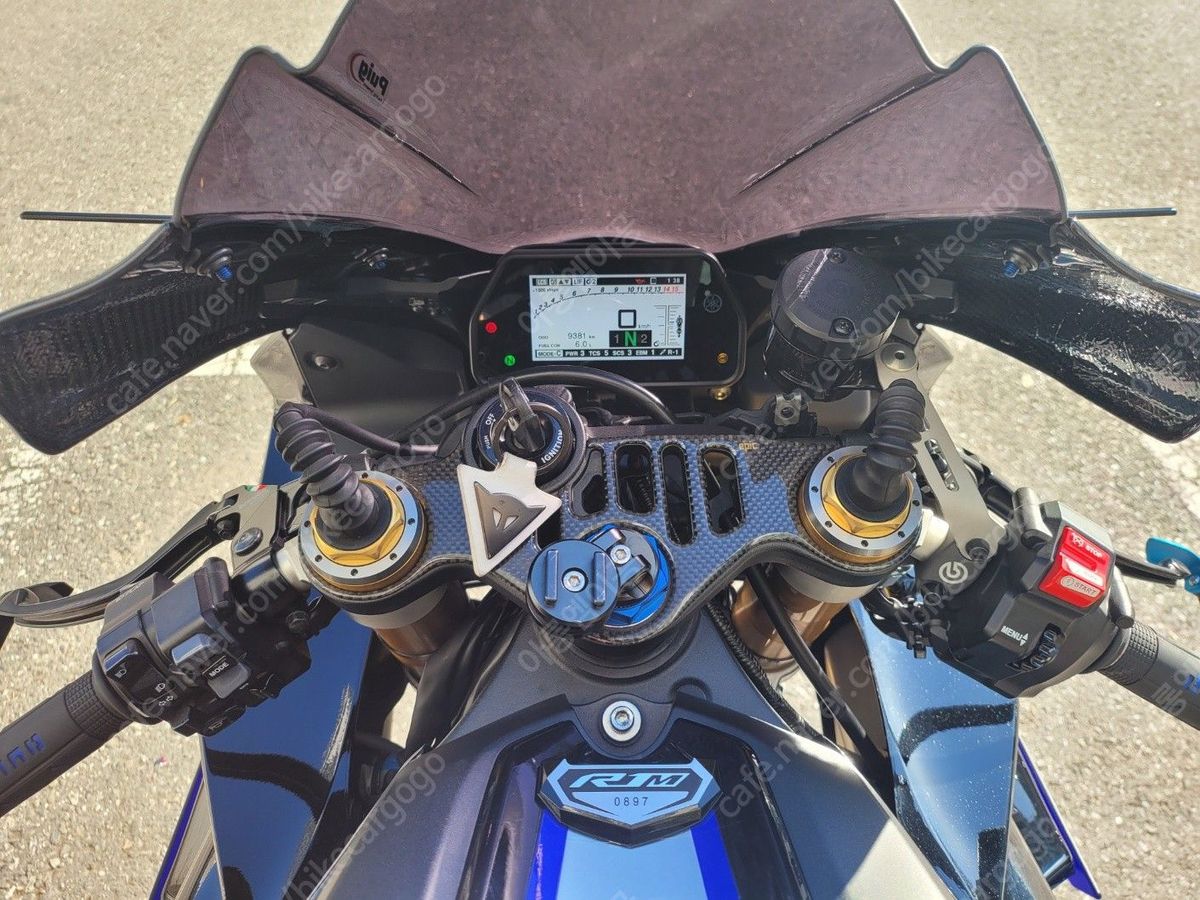 야마하 YZF R1 M 7