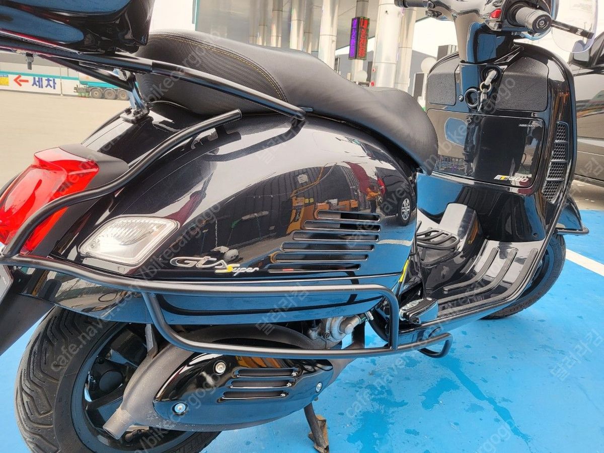 베스파 GTS 300 슈퍼테크 8
