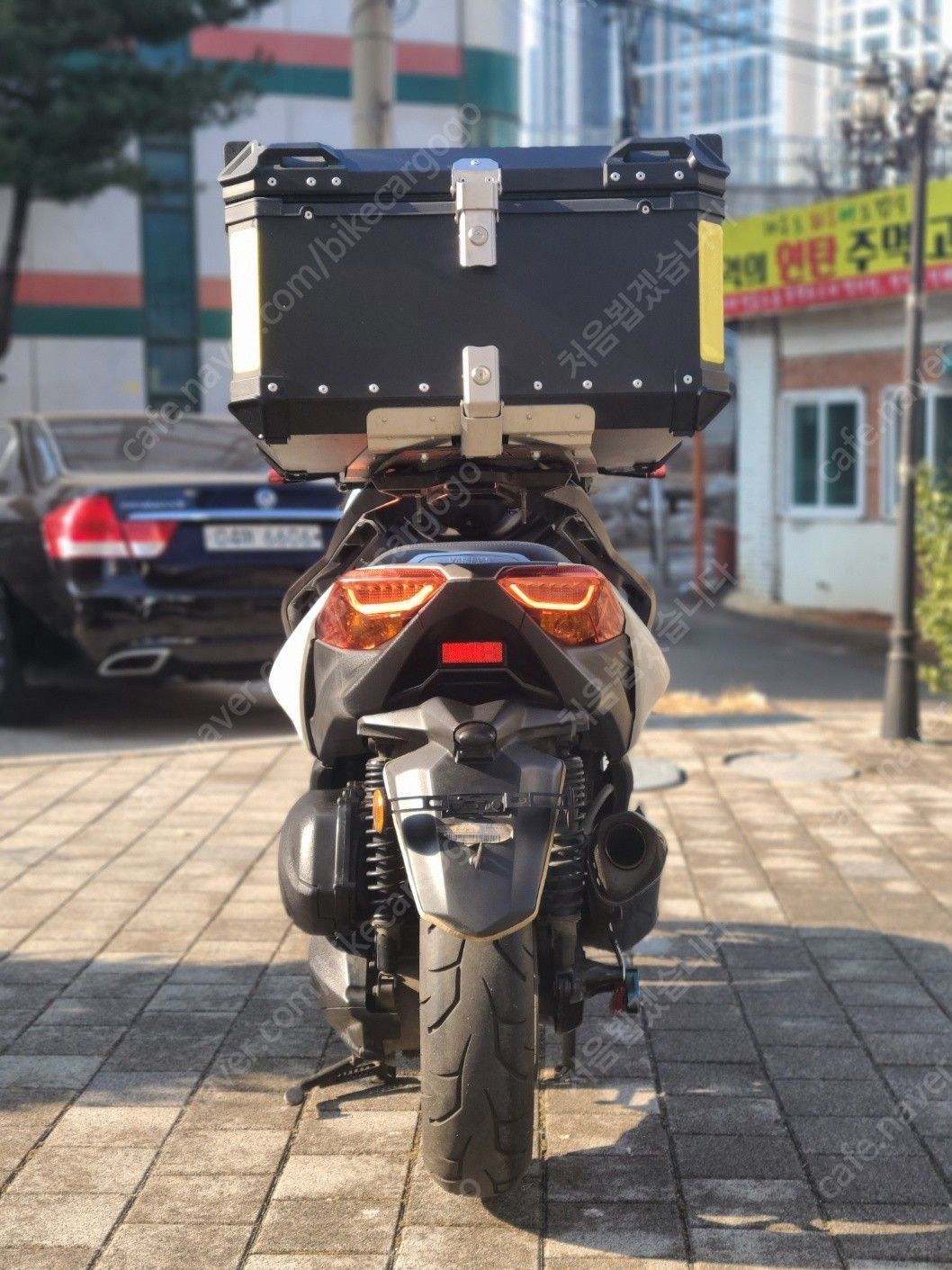 야마하 XMAX 300 ABS 7